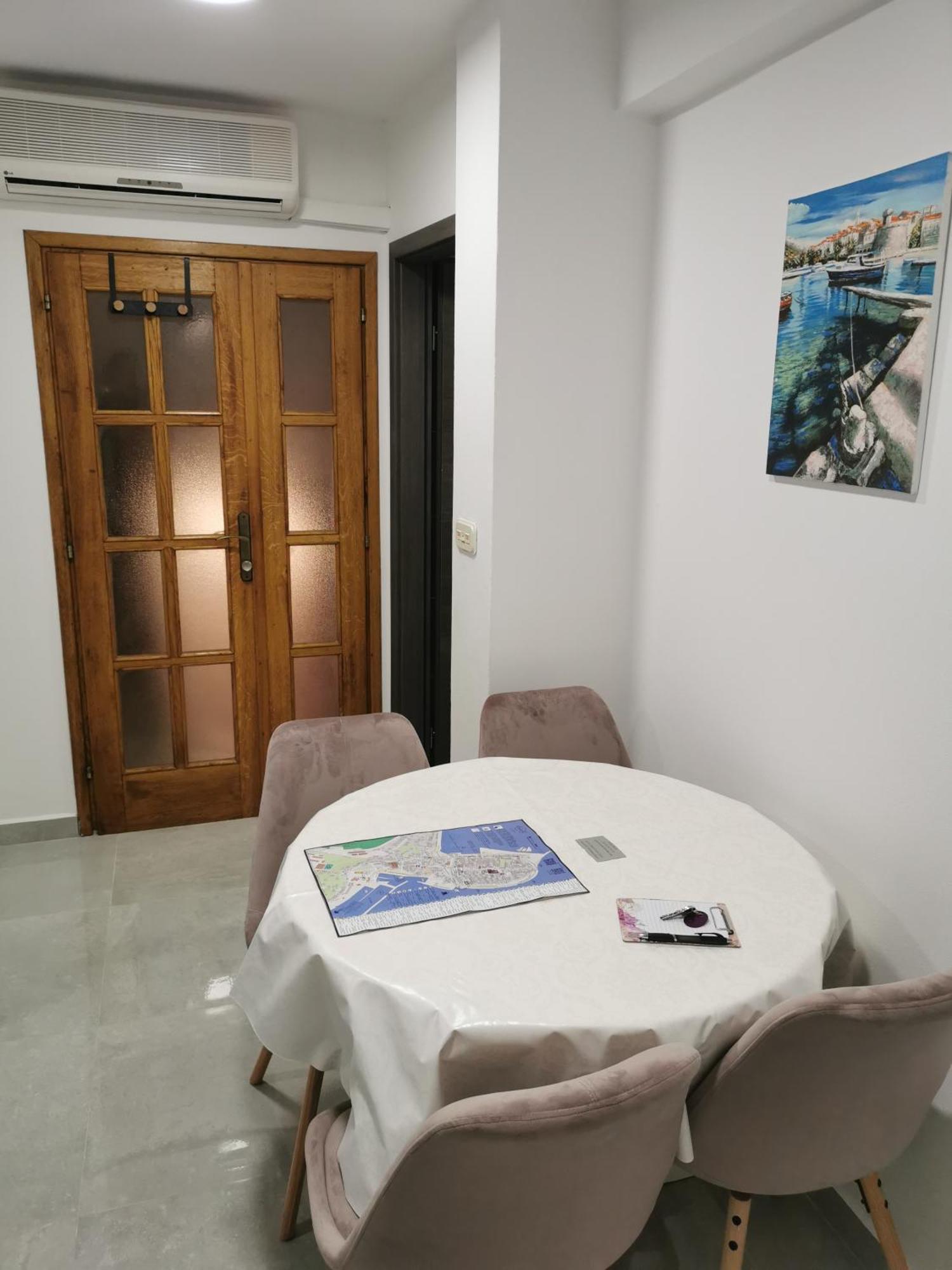 M&J Central Suites Korčula Habitación foto